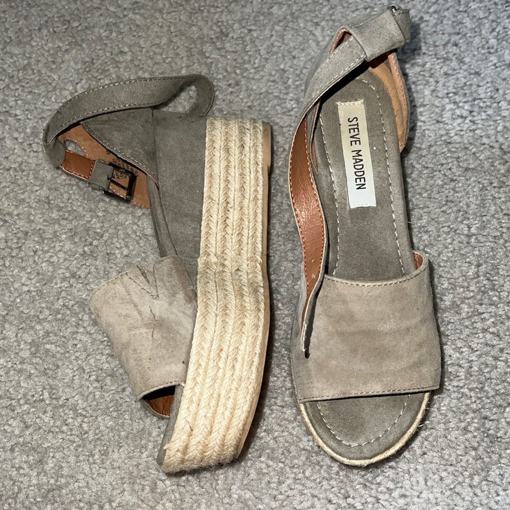 Steve Madden platform sandals!